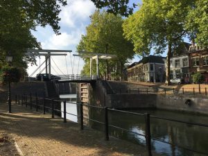 De Lekdijk met de oude sluis in Vreeswijk (Nieuwegein) wordt ook aangepakt.